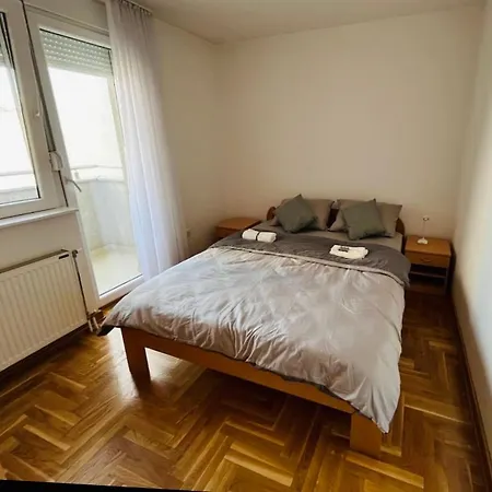 And Bright 2 Bedroom, 3 Balconies * Novi Sad