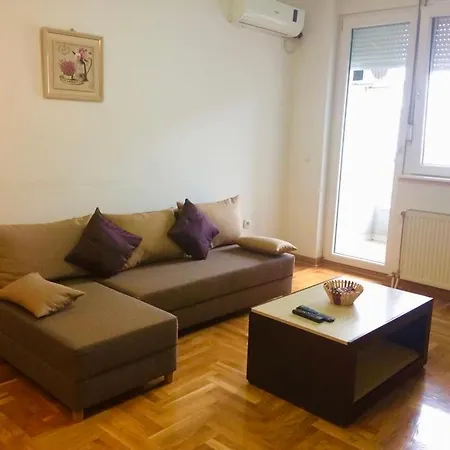 Lägenhet And Bright 2 Bedroom, 3 Balconies *