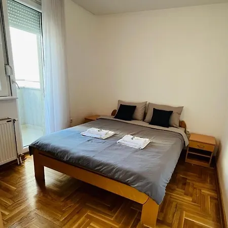 And Bright 2 Bedroom, 3 Balconies Lägenhet *